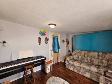 Come see this fantastic 2-bedroom, 1.5-bath home with a spacious on Viewpoint Golf Resort in Arizona - for sale on GolfHomes.com, golf home, golf lot