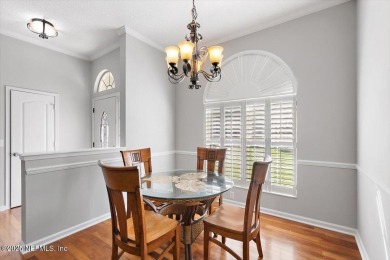 Unique town home in gated Magnolia Point Golf & Country Club! on Magnolia Point Golf and Country Club in Florida - for sale on GolfHomes.com, golf home, golf lot