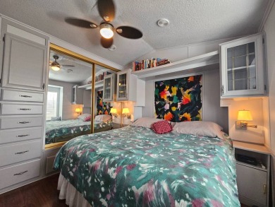 Come see this fantastic 2-bedroom, 1.5-bath home with a spacious on Viewpoint Golf Resort in Arizona - for sale on GolfHomes.com, golf home, golf lot