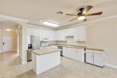 **PRICED TO SELL! First Floor Paradise Perfect for You and Your on Spanish Wells Golf and Country Club in Florida - for sale on GolfHomes.com, golf home, golf lot