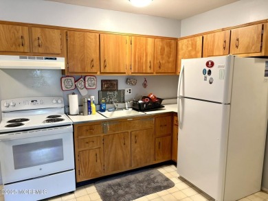 Cash Only. HOA fee includes taxes. Edgewood 1 model. Nice on Keswick Village Golf Course in New Jersey - for sale on GolfHomes.com, golf home, golf lot