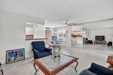 Welcome home! This one-story end-unit villa has 1 bedroom and 1 on Kings Point Golf - Executive in Florida - for sale on GolfHomes.com, golf home, golf lot