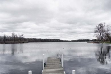 Waterfront living at its best! Immaculate 2x6 construction with on Crooked Lake Golf Course Whitley County in Indiana - for sale on GolfHomes.com, golf home, golf lot