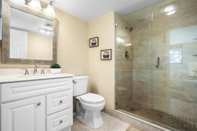 Beautifully updated 2BD/2BA condo at The Palms of Deer Creek in on Deer Creek Golf Club in Florida - for sale on GolfHomes.com, golf home, golf lot