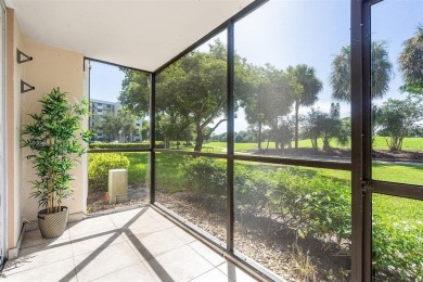 Beautifully updated 2BD/2BA condo at The Palms of Deer Creek in on Deer Creek Golf Club in Florida - for sale on GolfHomes.com, golf home, golf lot
