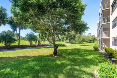 Beautifully updated 2BD/2BA condo at The Palms of Deer Creek in on Deer Creek Golf Club in Florida - for sale on GolfHomes.com, golf home, golf lot