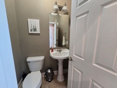 Must see this extraordinary townhouse located in the highly on Glade Springs Resort Golf Course in West Virginia - for sale on GolfHomes.com, golf home, golf lot