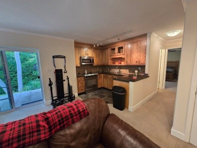 Must see this extraordinary townhouse located in the highly on Glade Springs Resort Golf Course in West Virginia - for sale on GolfHomes.com, golf home, golf lot