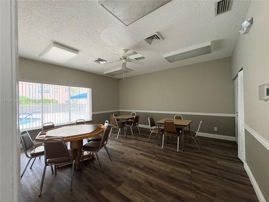 55+ Community, Move-in ready 2 bedroom + den, spacious enclosed on Sunrise Lakes Phase III in Florida - for sale on GolfHomes.com, golf home, golf lot