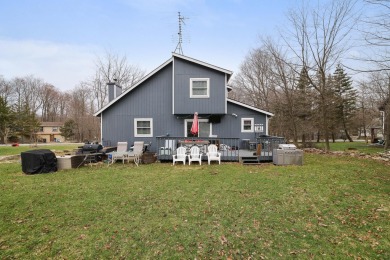 Welcome to this well maintained, beautifully landscaped home in on Pocono Farms Country Club in Pennsylvania - for sale on GolfHomes.com, golf home, golf lot