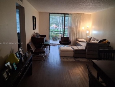 You will be the envy of your family/friends when they visit you on Pembroke Lakes Golf Club in Florida - for sale on GolfHomes.com, golf home, golf lot