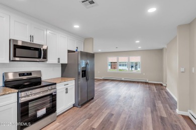 ENTER INTO THIS BEAUTIFUL UPDATED BARONET MODEL. NEW KITCHEN on Leisure Village East in New Jersey - for sale on GolfHomes.com, golf home, golf lot