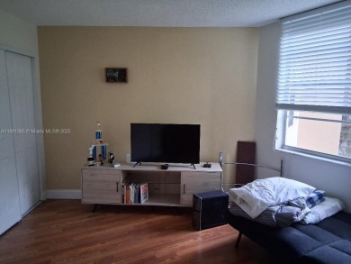 You will be the envy of your family/friends when they visit you on Pembroke Lakes Golf Club in Florida - for sale on GolfHomes.com, golf home, golf lot