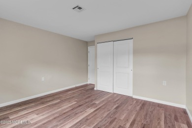 ENTER INTO THIS BEAUTIFUL UPDATED BARONET MODEL. NEW KITCHEN on Leisure Village East in New Jersey - for sale on GolfHomes.com, golf home, golf lot