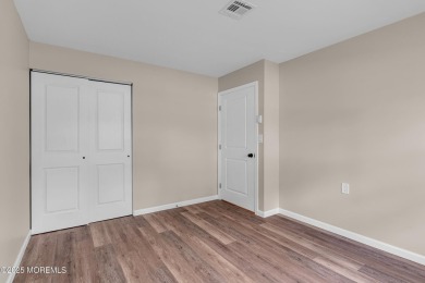 ENTER INTO THIS BEAUTIFUL UPDATED BARONET MODEL. NEW KITCHEN on Leisure Village East in New Jersey - for sale on GolfHomes.com, golf home, golf lot