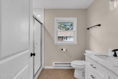 ENTER INTO THIS BEAUTIFUL UPDATED BARONET MODEL. NEW KITCHEN on Leisure Village East in New Jersey - for sale on GolfHomes.com, golf home, golf lot