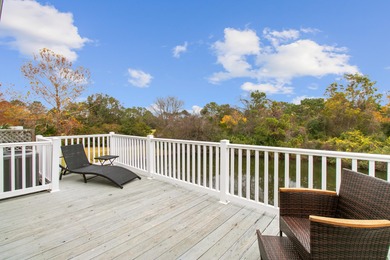 Enjoy $70K+ of recent upgrades in this bright, airy townhome on Charleston National Golf Club in South Carolina - for sale on GolfHomes.com, golf home, golf lot