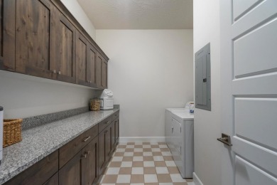 Well-Maintained 3-Bedroom Home in Popular Cascada at Divario

 on Sunbrook Golf Course in Utah - for sale on GolfHomes.com, golf home, golf lot