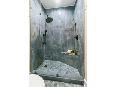 Enjoy $70K+ of recent upgrades in this bright, airy townhome on Charleston National Golf Club in South Carolina - for sale on GolfHomes.com, golf home, golf lot