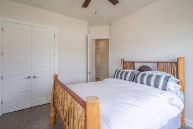 Well-Maintained 3-Bedroom Home in Popular Cascada at Divario

 on Sunbrook Golf Course in Utah - for sale on GolfHomes.com, golf home, golf lot