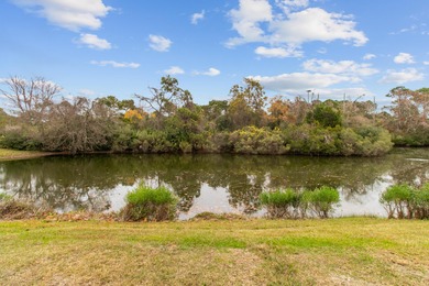 Enjoy $70K+ of recent upgrades in this bright, airy townhome on Charleston National Golf Club in South Carolina - for sale on GolfHomes.com, golf home, golf lot