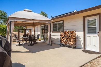 Serene Mountain Living in Yosemite Lakes Park! Nestled in the on Yosemite Lakes Park Golf Course in California - for sale on GolfHomes.com, golf home, golf lot