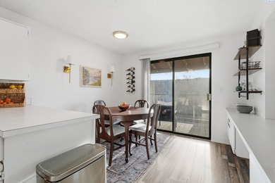 MLS# 291398 Updated 3 bed, 2 full bath third floor condo with on Meadow Springs Country Club in Washington - for sale on GolfHomes.com, golf home, golf lot