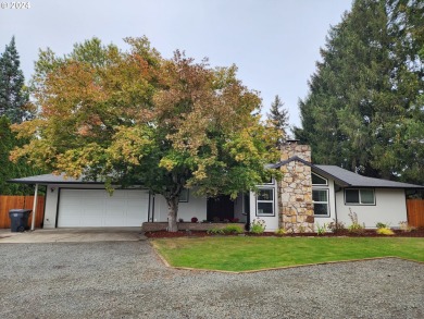 Open House Sunday 10/20/24 1:00-3:00. Want to live on the golf on Arrowhead Golf Club in Oregon - for sale on GolfHomes.com, golf home, golf lot