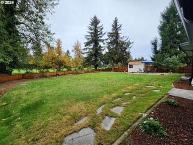 Open House Sunday 10/20/24 1:00-3:00. Want to live on the golf on Arrowhead Golf Club in Oregon - for sale on GolfHomes.com, golf home, golf lot