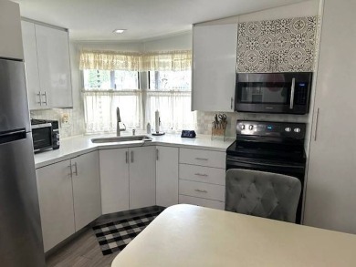 his beautifully updated 2-bedroom, 2-bathroom home offers 1,100 on Crystal Lake Club in Florida - for sale on GolfHomes.com, golf home, golf lot