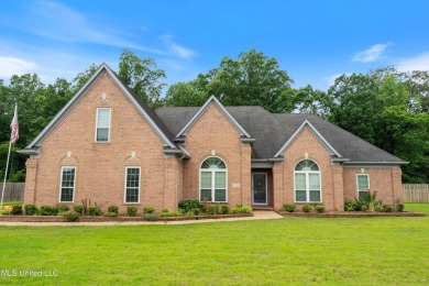 Move-In Ready Gem in Cherokee Meadows Golf Course on Cherokee Valley Golf Course in Mississippi - for sale on GolfHomes.com, golf home, golf lot