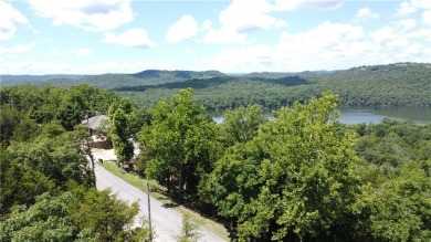 Looking for a nice building lot in Holiday Island with a view? on Holiday Island Executive Golf Course in Arkansas - for sale on GolfHomes.com, golf home, golf lot