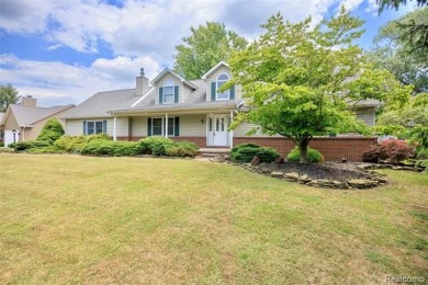 Expansive 2,184 sq. ft. home with a 1,456 sq. ft. basement and on West Shore Golf and Country Club in Michigan - for sale on GolfHomes.com, golf home, golf lot