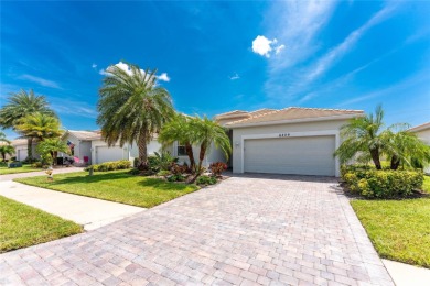 THIS HOME OFFERS AN IDEAL BLEND OF MODERN COMFORT AND ELEGANT on Heron Creek Golf and Country Club in Florida - for sale on GolfHomes.com, golf home, golf lot
