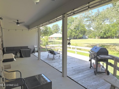 Wall to wall glam! If you are waiting for something really on Colonial Country Club Deerfield in Mississippi - for sale on GolfHomes.com, golf home, golf lot