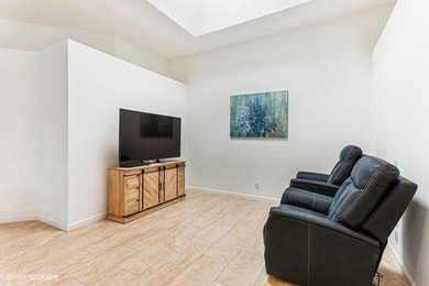 TREMENDOUS OPPORTUNITY FOR THIS COZY 2BR+DEN, 2 BA VILLA on Ibis Golf and Country Club in Florida - for sale on GolfHomes.com, golf home, golf lot