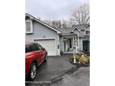 3 Bed 3 bath spacious townhouse in the Country Club of the on Country Club of the Poconos Golf Course in Pennsylvania - for sale on GolfHomes.com, golf home, golf lot