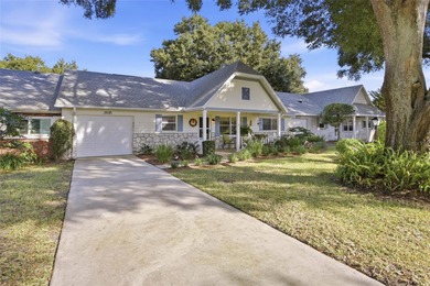 Beautifully updated and move-in ready villa in Ocala's premier on On Top of the World Golf Course in Florida - for sale on GolfHomes.com, golf home, golf lot