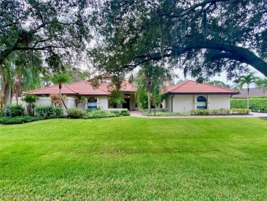 Picture yourself soaking up the sun and those incredible on Fiddlesticks Country Club in Florida - for sale on GolfHomes.com, golf home, golf lot