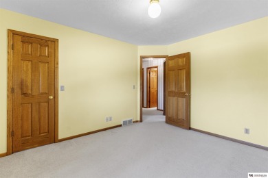 Linda Moy, M: , lindamoy,   - Entertain, play, and relax in this on Eagle Run Golf Complex in Nebraska - for sale on GolfHomes.com, golf home, golf lot