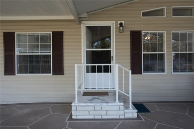 Step into this furnished, move-in-ready 3BR/2BA home and feel on Brookridge Country Club in Florida - for sale on GolfHomes.com, golf home, golf lot