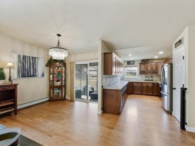 Wonderful lock & leave townhome in Chipeta Pines. Large open on Chipeta Golf Course At Orchard Mesa in Colorado - for sale on GolfHomes.com, golf home, golf lot