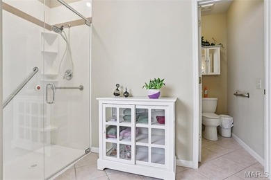 Welcome to carefree living in the highly sought-after Heritage on Hawkridge Golf Course in Missouri - for sale on GolfHomes.com, golf home, golf lot