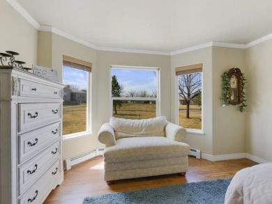 Wonderful lock & leave townhome in Chipeta Pines. Large open on Chipeta Golf Course At Orchard Mesa in Colorado - for sale on GolfHomes.com, golf home, golf lot