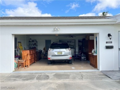 *DOUBLE GARAGE*RENOVATED*FRESHLY PAINTED INSIDE*3 BEDROOMS*2.5 on Myerlee Country Club in Florida - for sale on GolfHomes.com, golf home, golf lot