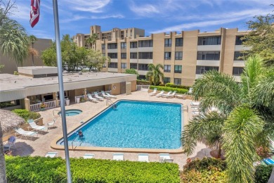 GATED CONDO  IN CLEARWATER W/ GORGEOUS VIEWS OF TAMPA BAY  GOLF on Cove Cay Country Club in Florida - for sale on GolfHomes.com, golf home, golf lot