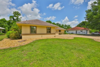 One or more photo(s) has been virtually staged. **Watch 3D Tour on Sandpiper Golf Club in Florida - for sale on GolfHomes.com, golf home, golf lot
