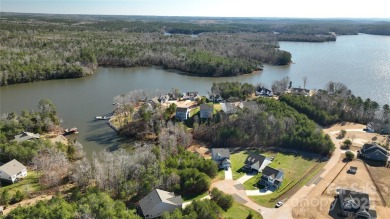 This lot is DOCKABLE! Don't miss a rare opportunity to own a on Edgewater Golf Club in South Carolina - for sale on GolfHomes.com, golf home, golf lot