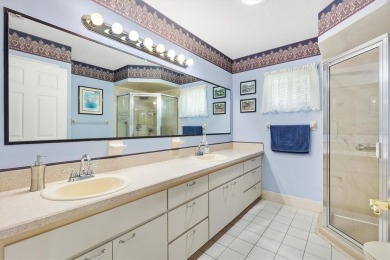 Under contract-accepting backup offers. Spruce Creek South, 55+ on The Links of Spruce Creek in Florida - for sale on GolfHomes.com, golf home, golf lot