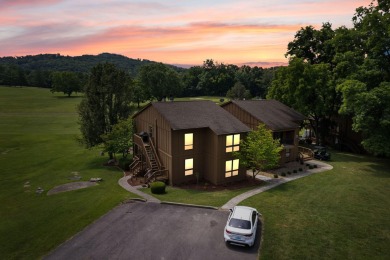 Upper Level condo located in Woodson Bend Resort. The Ultimate on Woodson Bend Resort in Kentucky - for sale on GolfHomes.com, golf home, golf lot